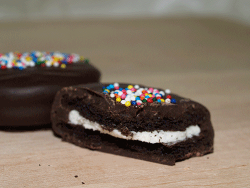 Picture of Sprinkle Oreo 3-Packs and Singles