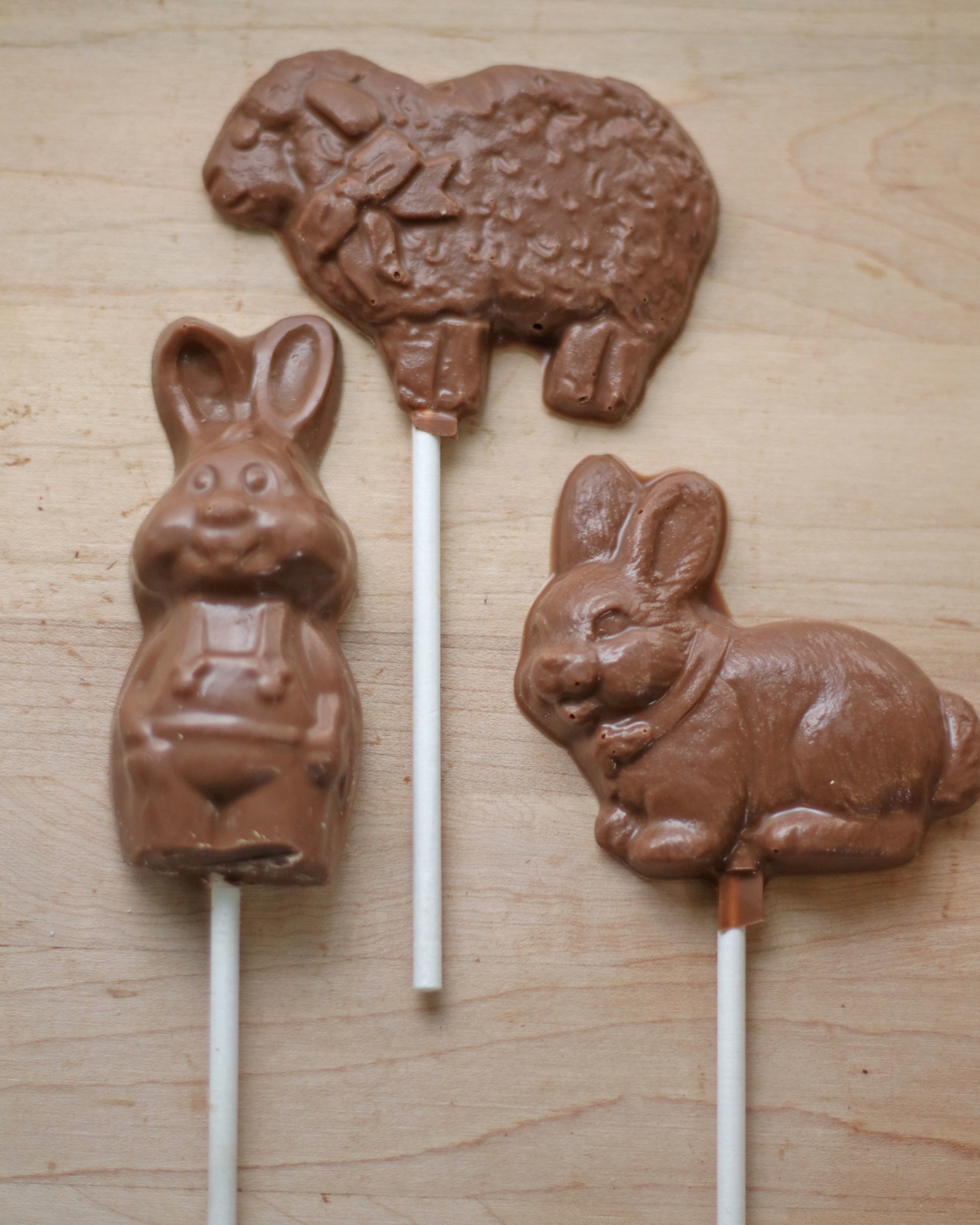 Picture of Milk Chocolate Easter Pops